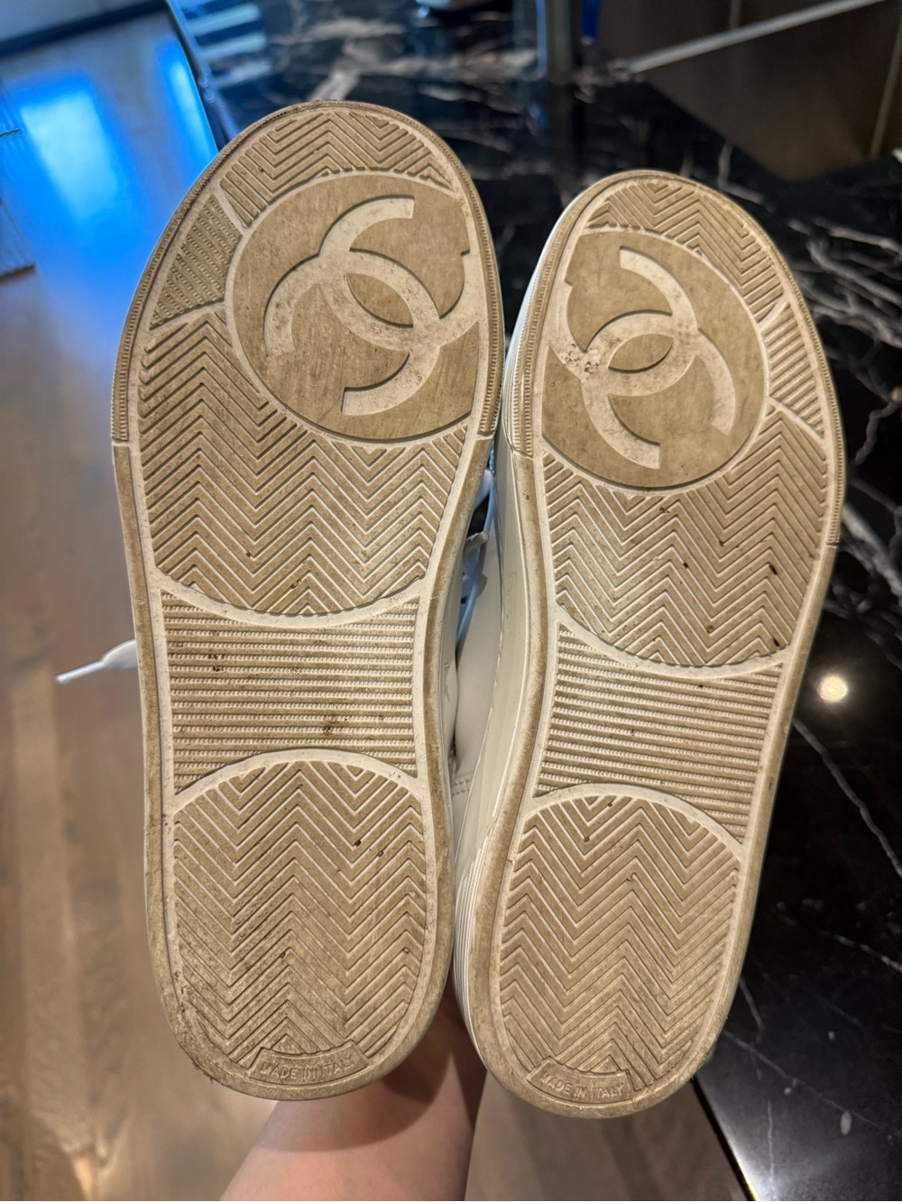 CHANEL White Leather Low-Top Lace-Up Sneakers with CC Hardware - Picture 3 of 3
